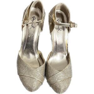 Qupid Womens Sandals High Heels Ankle Strap Glittery Closed Toe Size 6.5